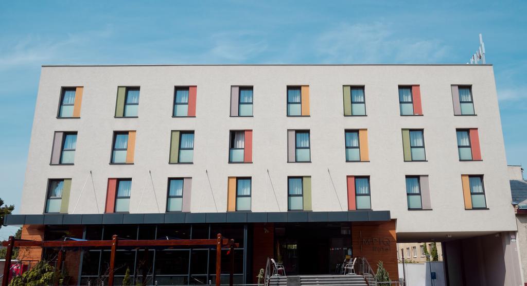 Impiq Hotel Trnava Exterior foto